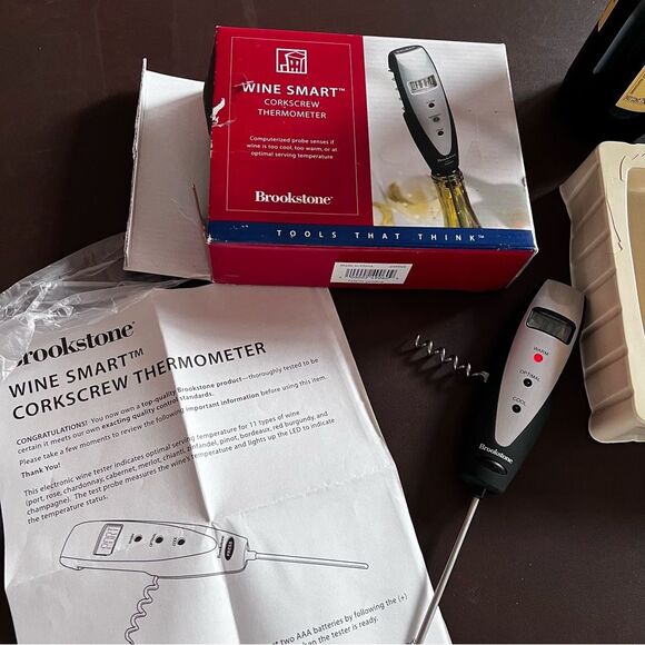 New Brookstone Wine Smart Corkscrew Thermometer wine bottle opener - Picture 4 of 4